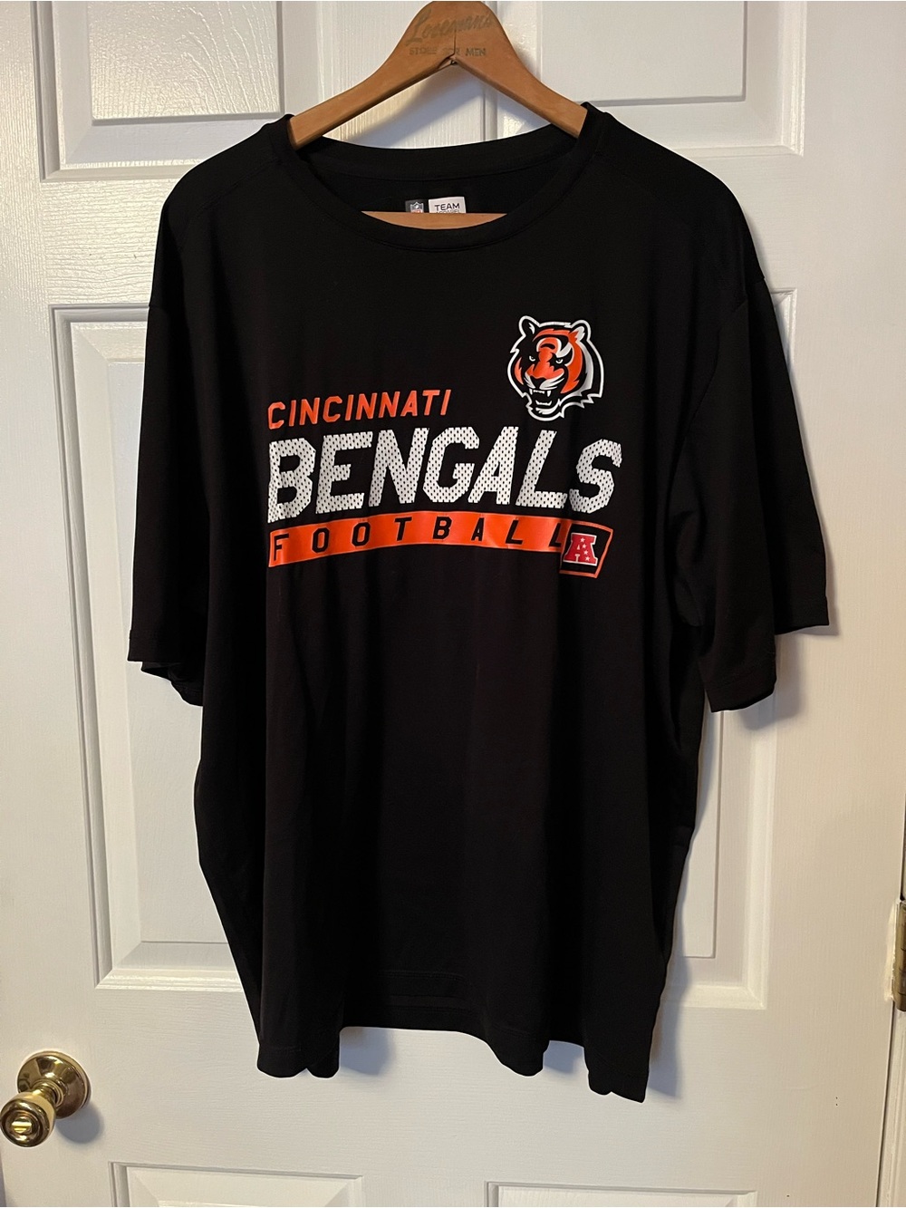 NFL Cincinnati Bengals Black and Orange Graphic Tee 2XL